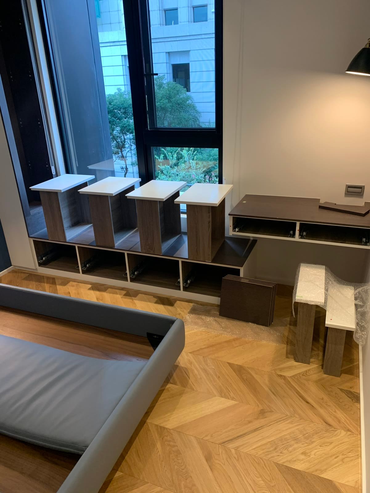 光淨服務的高端住宅臥室空間