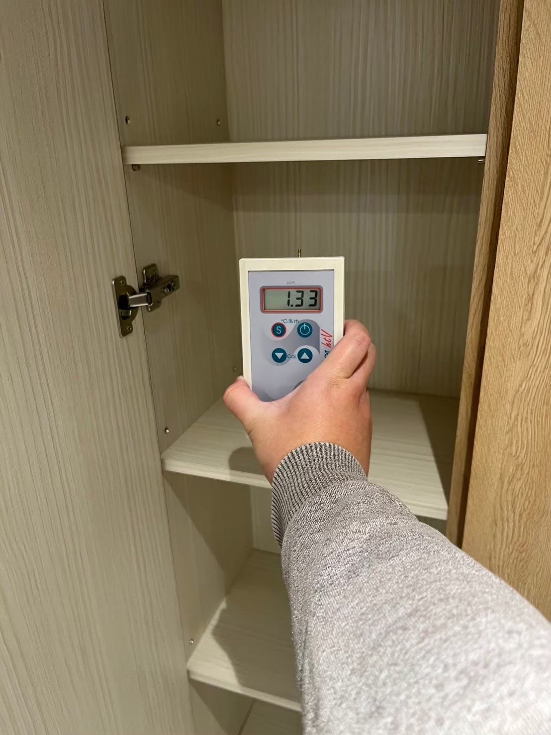 醫學美容診所（二）・木作收納內部 甲醛實測 1.33 PPM